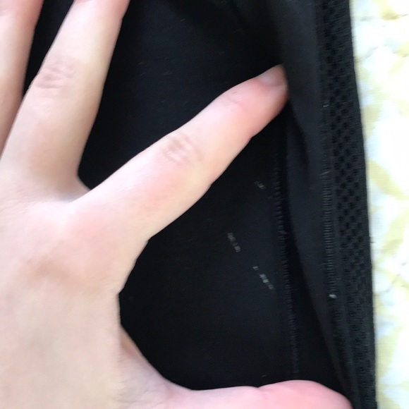 Black mesh Lululemon leggings - Picture 6 of 6